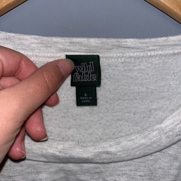 "Everything‎ is Alright" graphic cropped sweatshirt - Picture 6 of 6